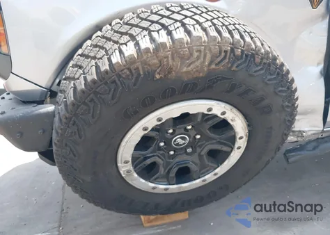 2024 Ford Bronco Badlands z USA, uszkodzony, nr VIN 1FMEE9BP7RLA32263